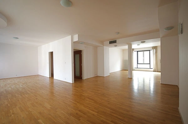 V Zeleném údolí, Kunratice - Prague 4 | Rent, Apartment, Three-bedroom (4+kk), 96 m²