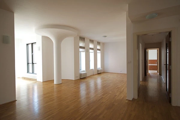 V Zeleném údolí, Kunratice - Prague 4 | Rent, Apartment, Three-bedroom (4+kk), 96 m²