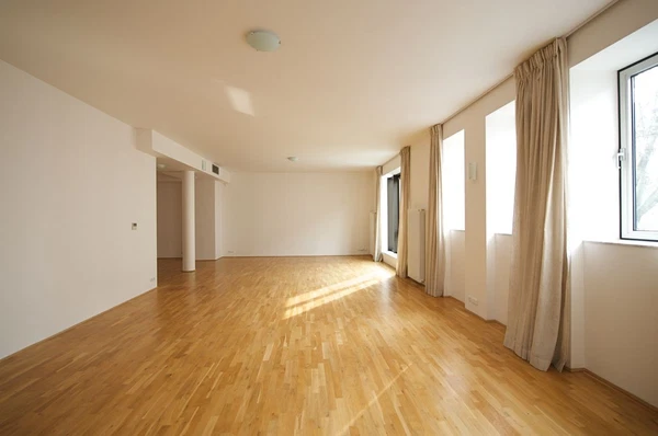 V Zeleném údolí, Kunratice - Prague 4 | Rent, Apartment, Three-bedroom (4+kk), 96 m²