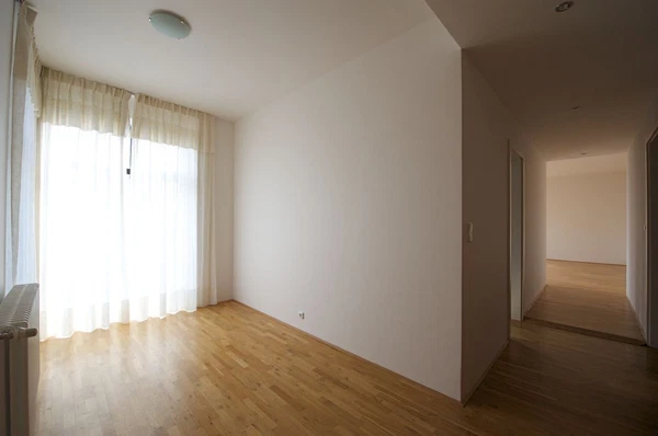 V Zeleném údolí, Kunratice - Prague 4 | Rent, Apartment, Three-bedroom (4+kk), 96 m²