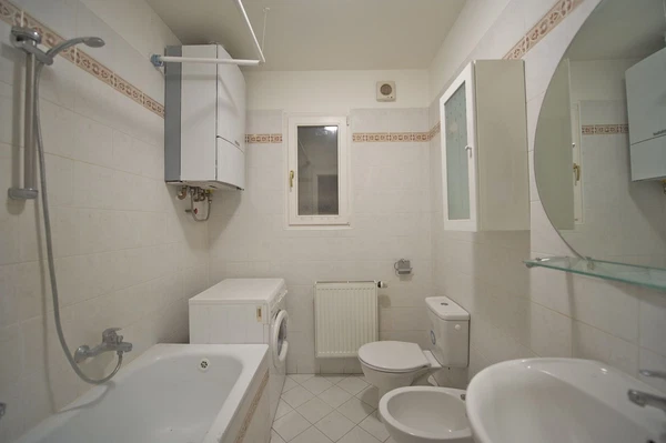 Nad Zlatnicí, Dejvice - Prague 6 | Sale, House, Six-bedroom (7+kk)