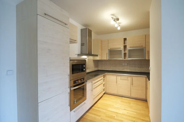 Myslíkova, Nové Město - Prague 2 | Rent, Apartment, One-bedroom (2+kk), 78 m²