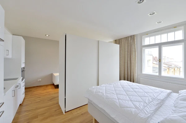 Strnadových, Vysočany - Praha 9 | Pronájem, Byt, 1+kk, 51 m²