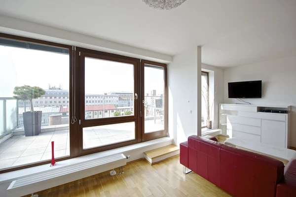 Freyova, Vysočany - Praha 9 | Pronájem, Byt, 1+kk, 33 m²