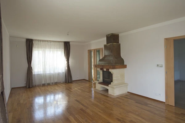 V Horkách, Nusle - Prague 4 | Sale, Apartment, Two-bedroom (3+kk), 131 m²