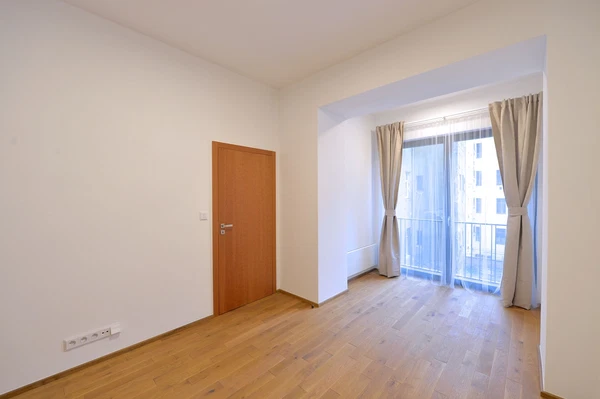 V Lučinách, Hodkovičky - Prague 4 | Rent, House, Four-bedroom (5+kk)