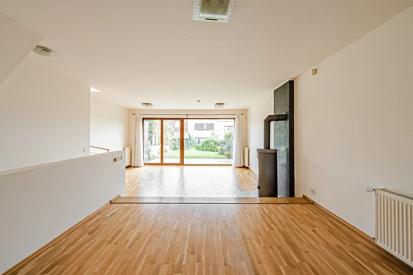 Šmeralova, Bubeneč - Prague 7 | Sale, Apartment, Two-bedroom (3+kk), 74 m²