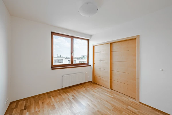 Šmeralova, Bubeneč - Prague 7 | Sale, Apartment, Two-bedroom (3+kk), 74 m²