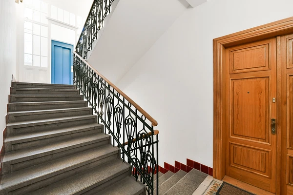 Šmeralova, Bubeneč - Prague 7 | Sale, Apartment, One-bedroom (2+kk), 52 m²