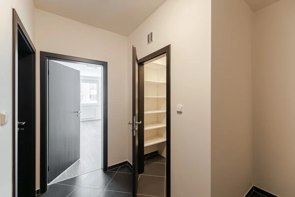 Honzíkova, Dolní Měcholupy - Praha 10 | Pronájem, Byt, 2+kk, 55 m²