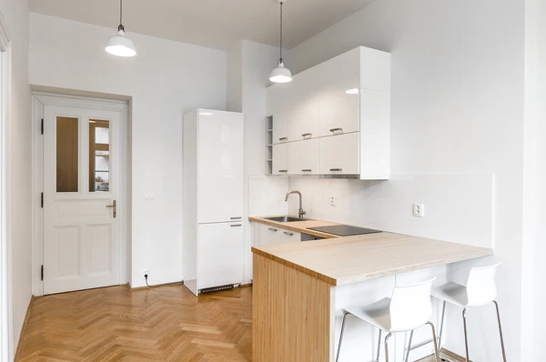 Korunovační, Bubeneč - Praha 7 | Pronájem, Byt, 2+kk, 42 m²