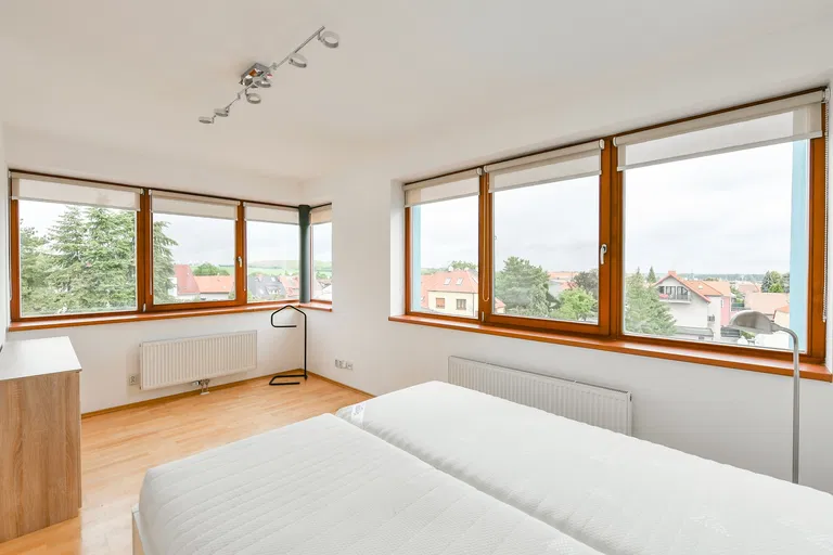 Hořínecká, Ďáblice - Praha 8 | Pronájem, Byt, 2+kk, 69 m²