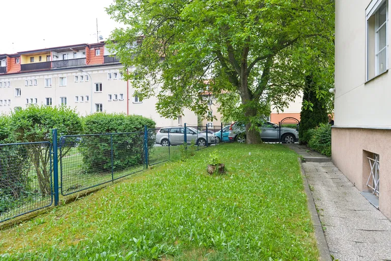 Evropská, Liboc - Prague 6 | Rent, Apartment, Three-bedroom (4+1), 154 m²