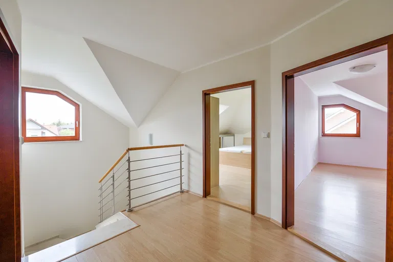 Holubí, Jesenice - Praha-západ | Rent, House, Four-bedroom (5+kk)