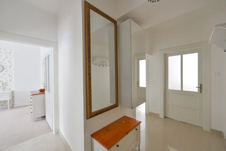 Benediktská, Staré Město - Praha 1 | Pronájem, Byt, 4+kk, 97 m²