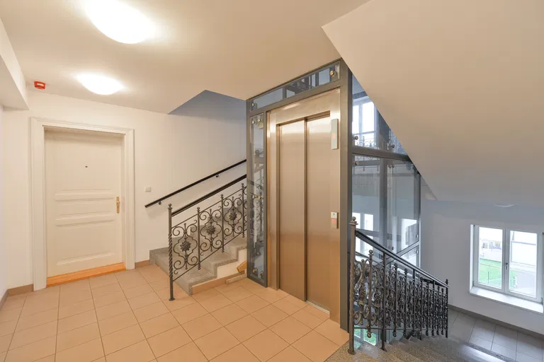 Staropramenná, Smíchov - Prague 5 | Rent, Apartment, Two-bedroom (3+kk), 102 m²