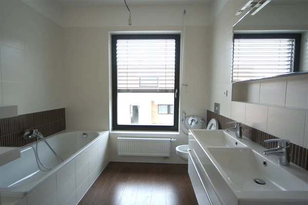 Sechterova, Kunratice - Prague 4 | Rent, House, Four-bedroom (5+kk)