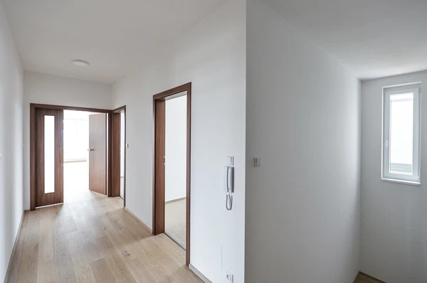 Padovská, Horní Měcholupy - Praha 10 | Pronájem, Byt, 4+kk, 119 m²