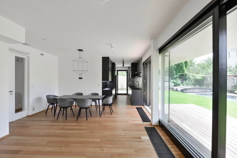 U Pernikářky, Smíchov - Praha 5 | Pronájem, Byt, 4+kk, 166 m²
