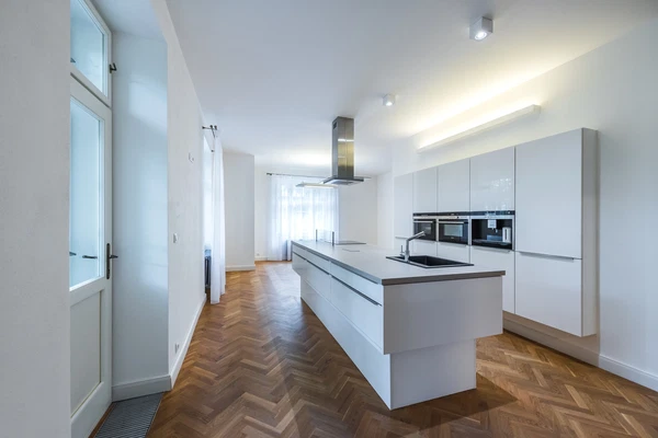 Štursova, Bubeneč - Praha 6 | Pronájem, Byt, 4+1, 180 m²