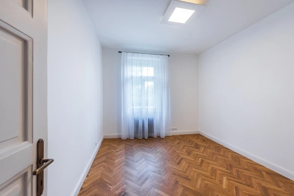 Štursova, Bubeneč - Prague 6 | Rent, Apartment, Three-bedroom (4+1), 180 m²