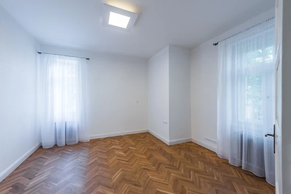 Štursova, Bubeneč - Prague 6 | Rent, Apartment, Three-bedroom (4+1), 180 m²