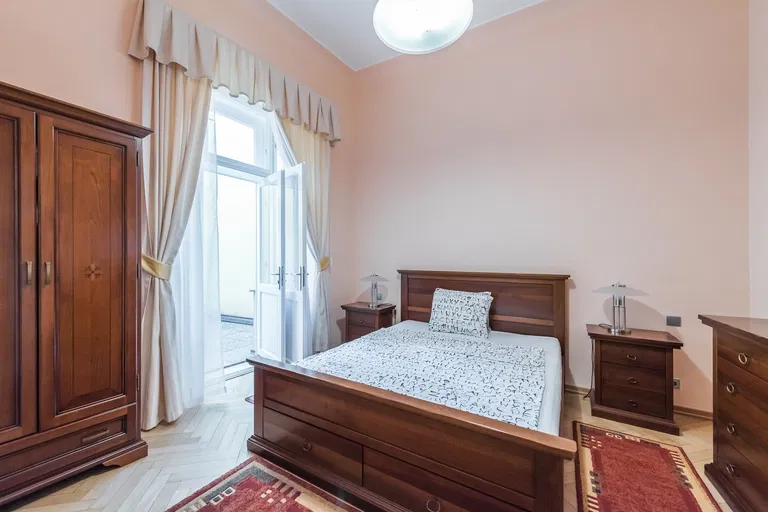 Loretánská, Hradčany - Prague 1 | Rent, Apartment, One-bedroom (2+kk), 74 m²