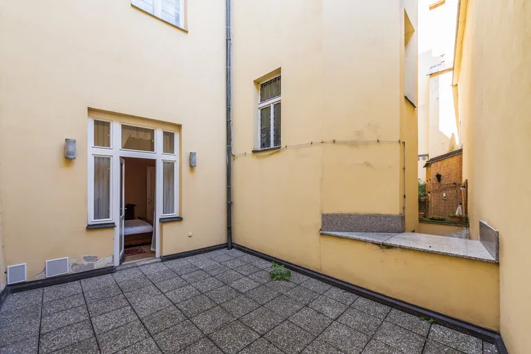 Loretánská, Hradčany - Prague 1 | Rent, Apartment, One-bedroom (2+kk), 74 m²
