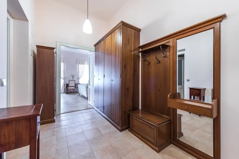 Loretánská, Hradčany - Prague 1 | Rent, Apartment, One-bedroom (2+kk), 74 m²
