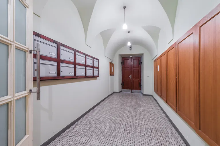 Loretánská, Hradčany - Prague 1 | Rent, Apartment, One-bedroom (2+kk), 74 m²