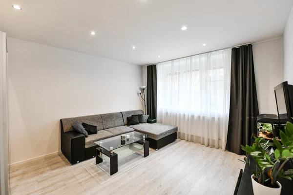 Koněvova, Žižkov - Prague 3 | Rent, Apartment, One-bedroom (2+1), 50 m²