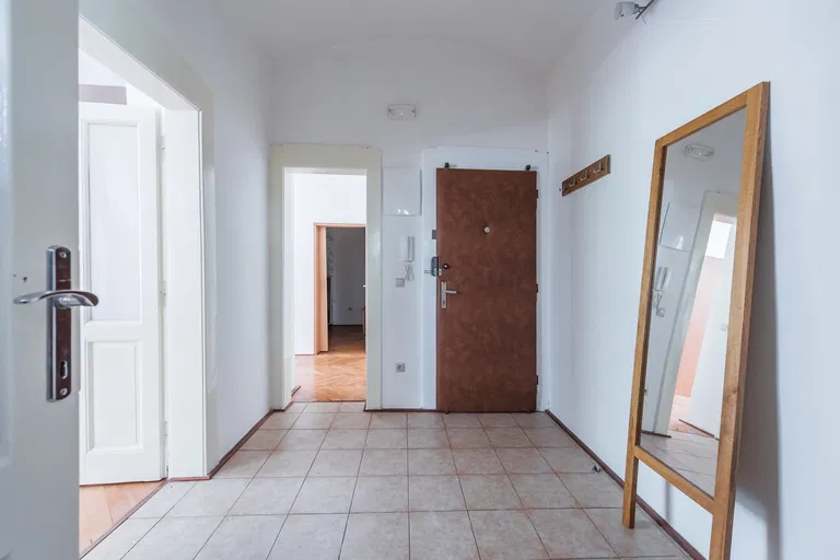 Na Václavce, Smíchov - Praha 5 | Pronájem, Byt, 2+kk, 75 m²