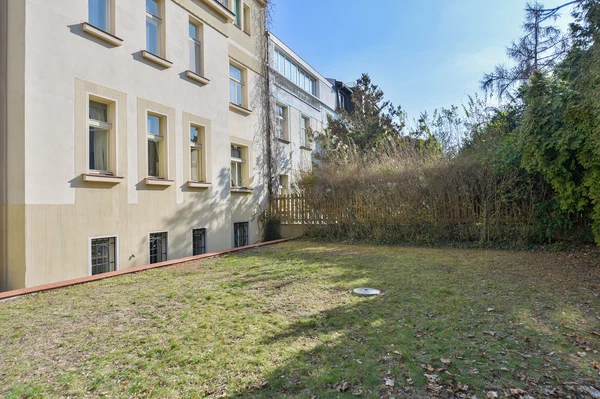 Na baště sv. Ludmily, Hradčany - Prague 6 | Rent, Apartment, Three-bedroom (4+1), 150 m²