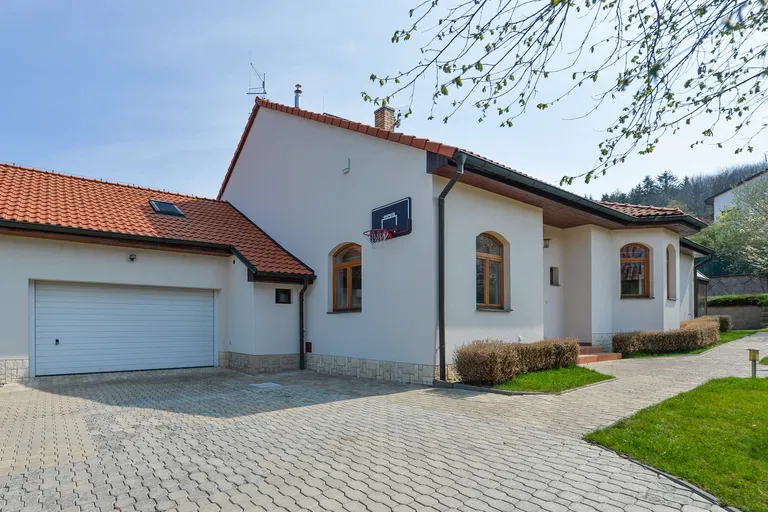 Ke Statenicím, Tuchoměřice - Praha-západ | Sale, House, Five-bedroom (6+kk), 380 m²