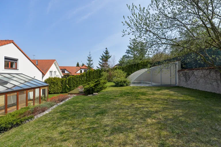 Ke Statenicím, Tuchoměřice - Praha-západ | Sale, House, Five-bedroom (6+kk), 380 m²