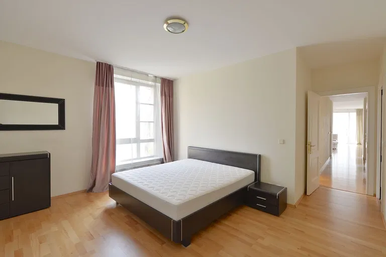 Holečkova, Smíchov - Praha 5 | Pronájem, Byt, 3+kk, 115 m²