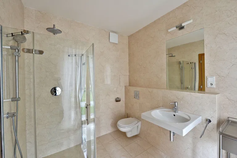 U Laboratoře, Střešovice - Praha 6 | Pronájem, Byt, 3+1, 124 m²