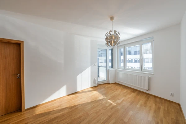 Makedonská, Střížkov - Praha 9 | Pronájem, Byt, 2+kk, 54 m²