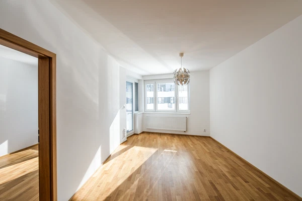 Makedonská, Střížkov - Praha 9 | Pronájem, Byt, 2+kk, 54 m²