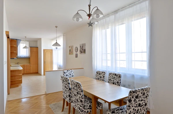 Čínská, Bubeneč - Prague 6 | Rent, Apartment, Four-bedroom (5+kk), 151 m²