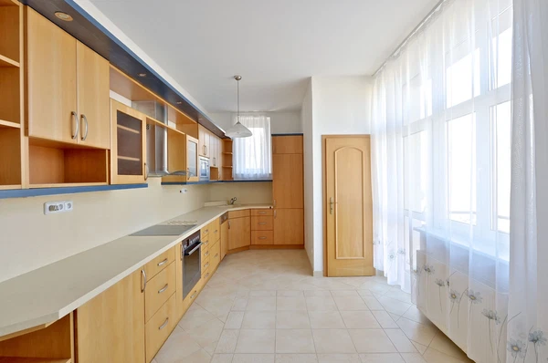 Čínská, Bubeneč - Prague 6 | Rent, Apartment, Four-bedroom (5+kk), 151 m²