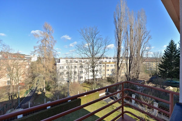 Čínská, Bubeneč - Prague 6 | Rent, Apartment, Four-bedroom (5+kk), 151 m²