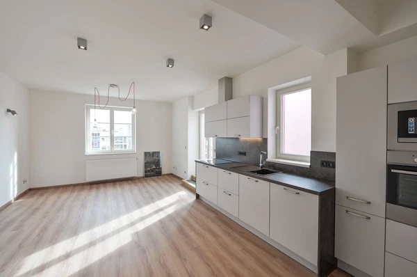 Národní obrany, Bubeneč - Praha 6 | Pronájem, Byt, 3+kk, 95 m²