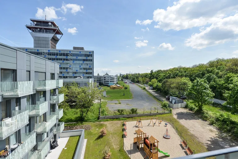 Olšanská, Žižkov - Praha 3 | Pronájem, Byt, 2+kk, 71 m²