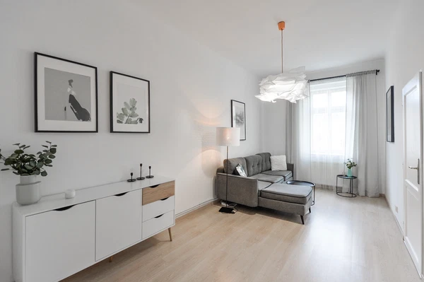 Na Hrádku, Nové Město - Prague 2 | Rent, Apartment, One-bedroom (2+1), 60 m²