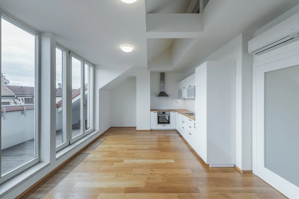 Charkovská, Vršovice - Prague 10 | Rent, Apartment, Two-bedroom (3+kk), 108 m²