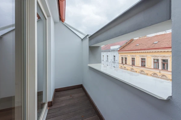 Charkovská, Vršovice - Prague 10 | Rent, Apartment, Two-bedroom (3+kk), 108 m²