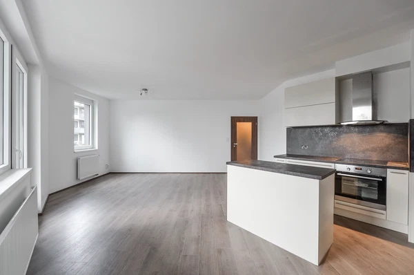 Makedonská, Střížkov - Prague 9 | Rent, Apartment, Two-bedroom (3+kk), 80 m²