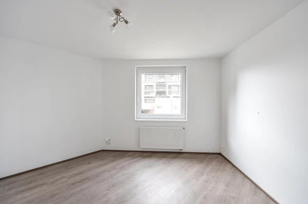 Makedonská, Střížkov - Prague 9 | Rent, Apartment, Two-bedroom (3+kk), 80 m²