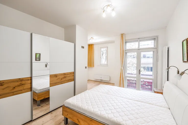 Stroupežnického, Smíchov - Praha 5 | Pronájem, Byt, 3+kk, 99 m²